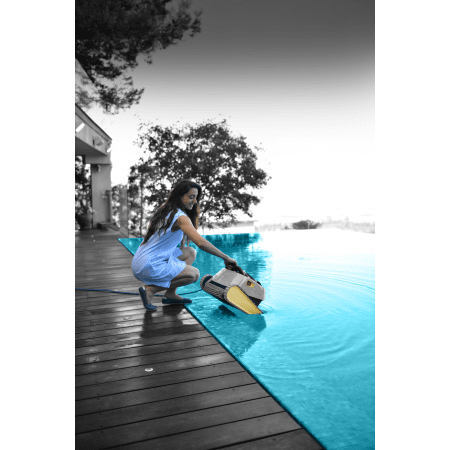 Dolphin-X-line-LifeStyle-Image-02 Dolphin X over the pool